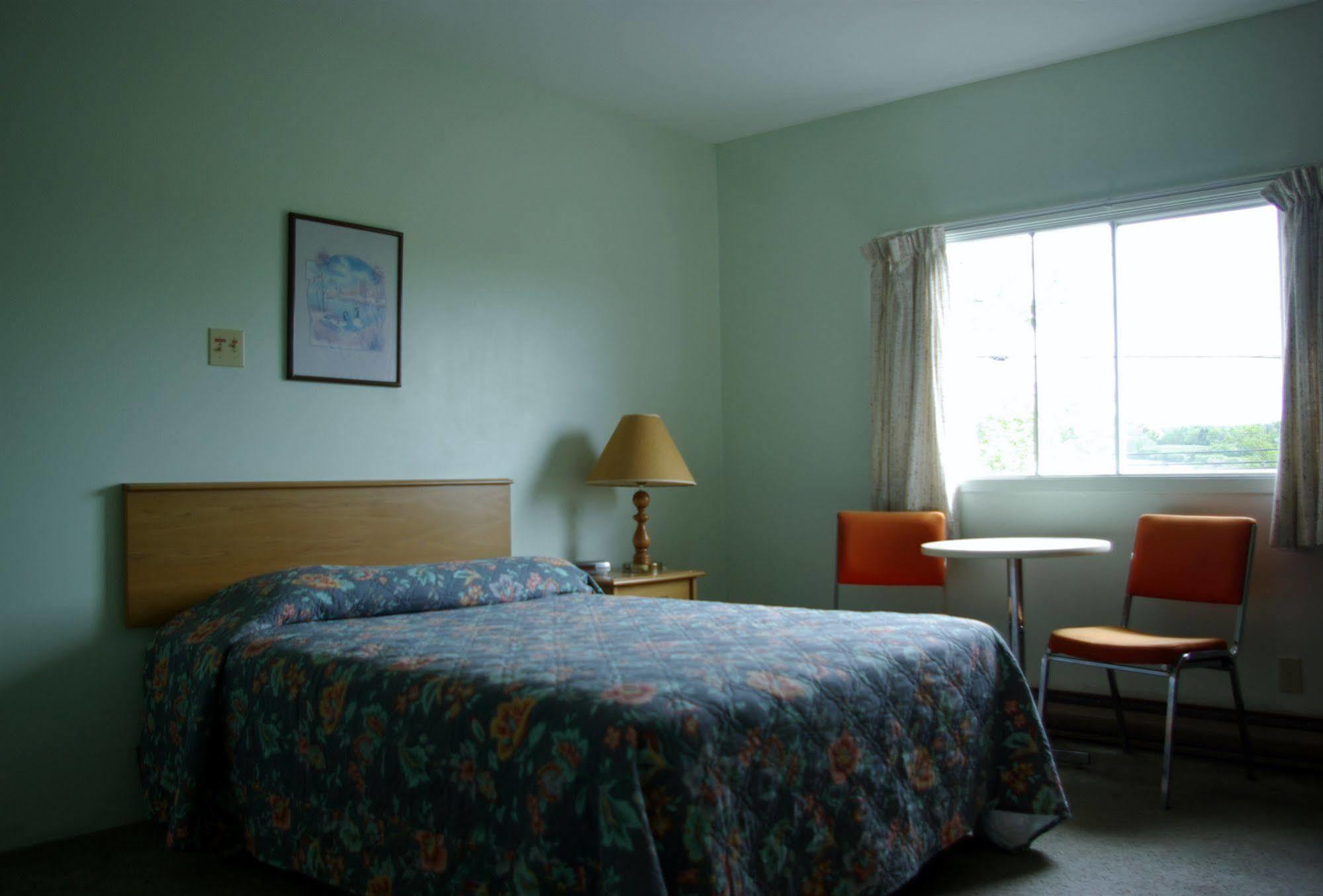 טרורו Tidal Bore Inn מראה חיצוני תמונה